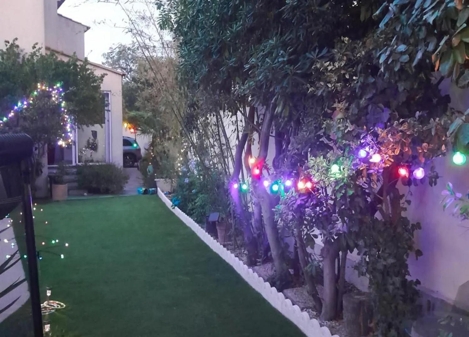 Appartement En Sous Sol De Villa Avec Acces Jardin Et Piscine Marseille 0*,  Francie