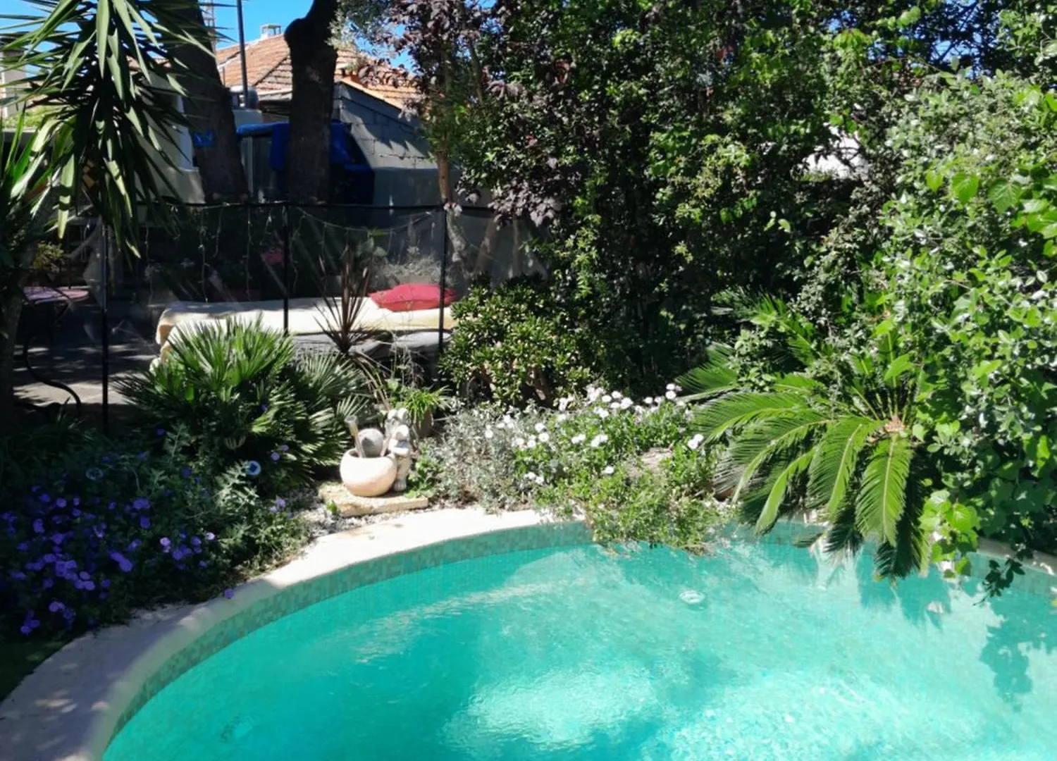 Appartement En Sous Sol De Villa Avec Acces Jardin Et Piscine location